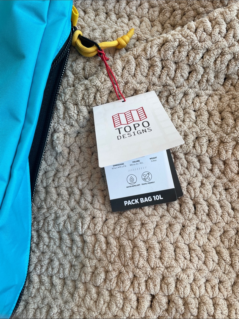 Topo Designs Gray & Black
CARVANA Travel and Daily bag with Turquoise Accents - Picture 13 of 13